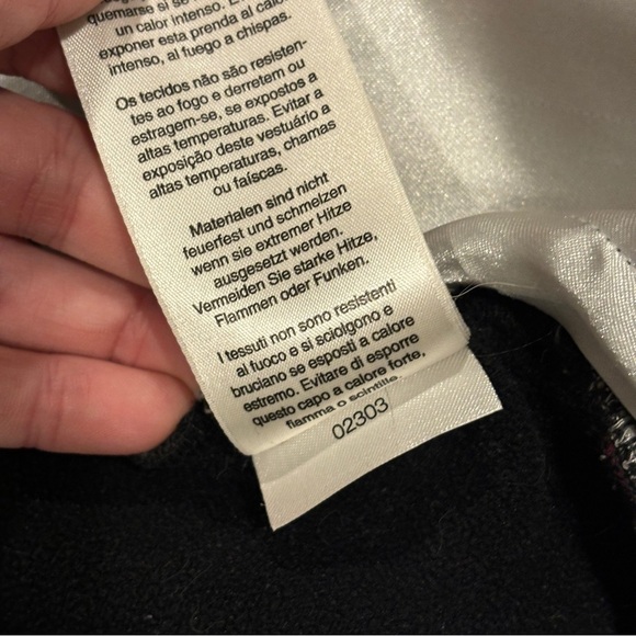 Columbia Women's Black and Red Ski Jacket - Picture 8 of 11